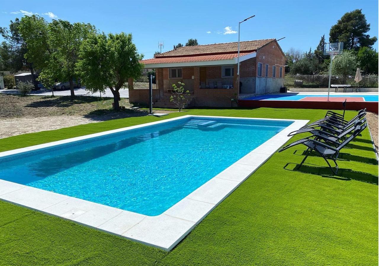 Casa Con Piscina, Villa Alarilla Fuentiduena de Tajo ภายนอก รูปภาพ